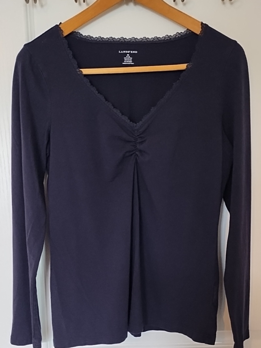 Lands' End Women's Black Lace Trim V-Neck Cinched Knit Top 418404 Size M 10 12